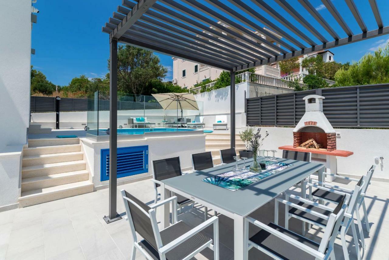 Villa Miholina - With Heated Swimming Pool Trogir Exterior photo
